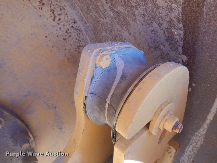 image for item DA5363 2008 Volvo SD100D  single drum roller