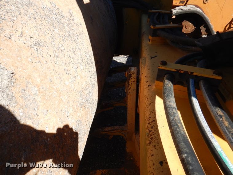 image for item DA5363 2008 Volvo SD100D  single drum roller