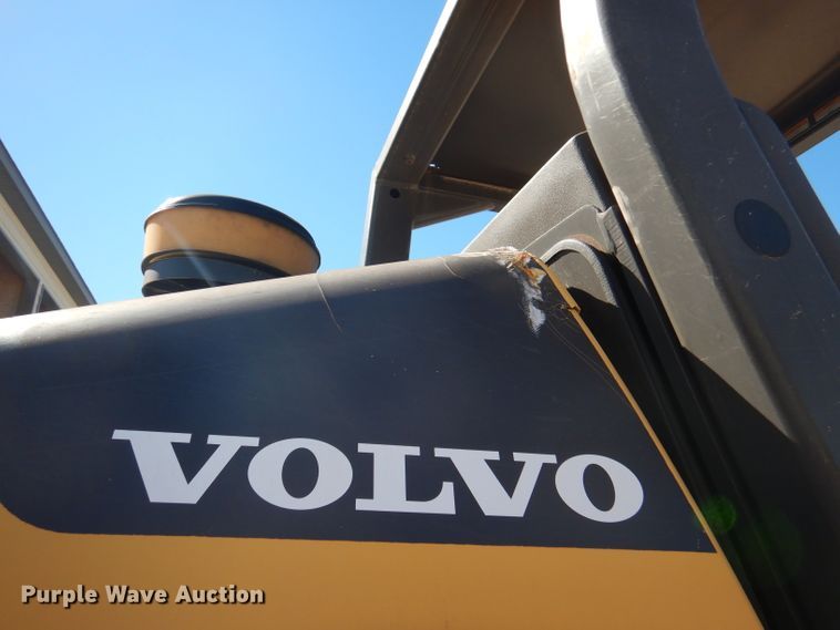 image for item DA5363 2008 Volvo SD100D  single drum roller