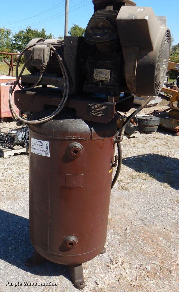 image for item DA5392 1986 Atlas Copco LE7  air compressor