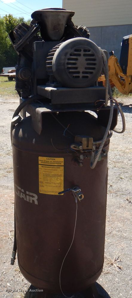 image for item DA5392 1986 Atlas Copco LE7  air compressor