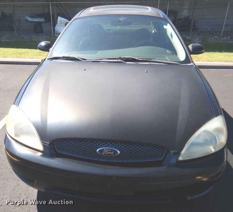 image for item DA5395 2004 Ford Taurus SES