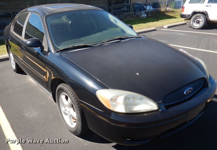 image for item DA5395 2004 Ford Taurus SES