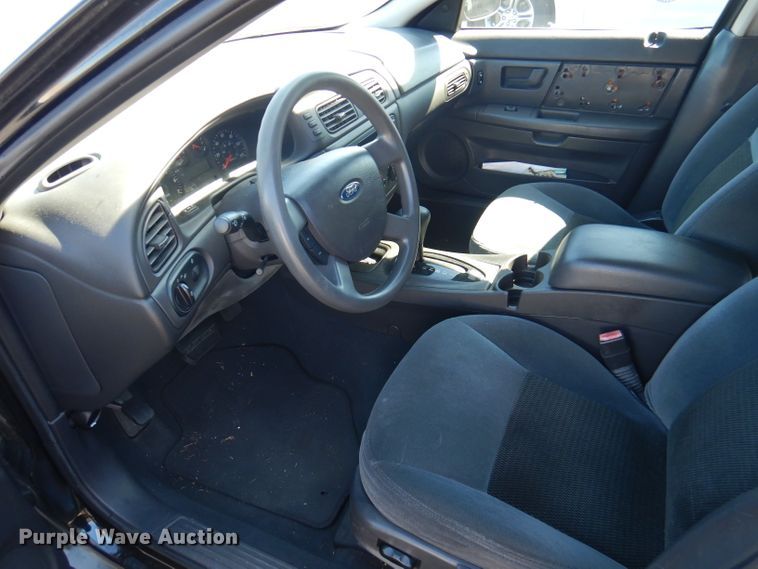 image for item DA5395 2004 Ford Taurus SES