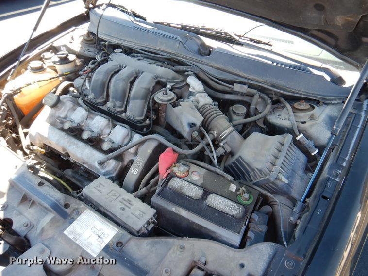 image for item DA5395 2004 Ford Taurus SES