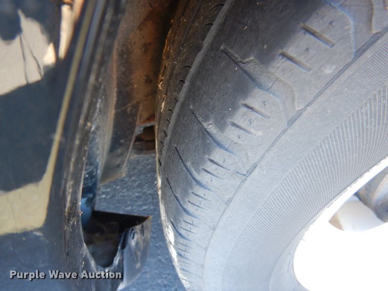 image for item DA5395 2004 Ford Taurus SES