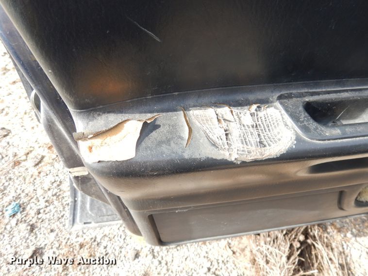 image for item DG0912 2004 Jeep Grand Cherokee  SUV