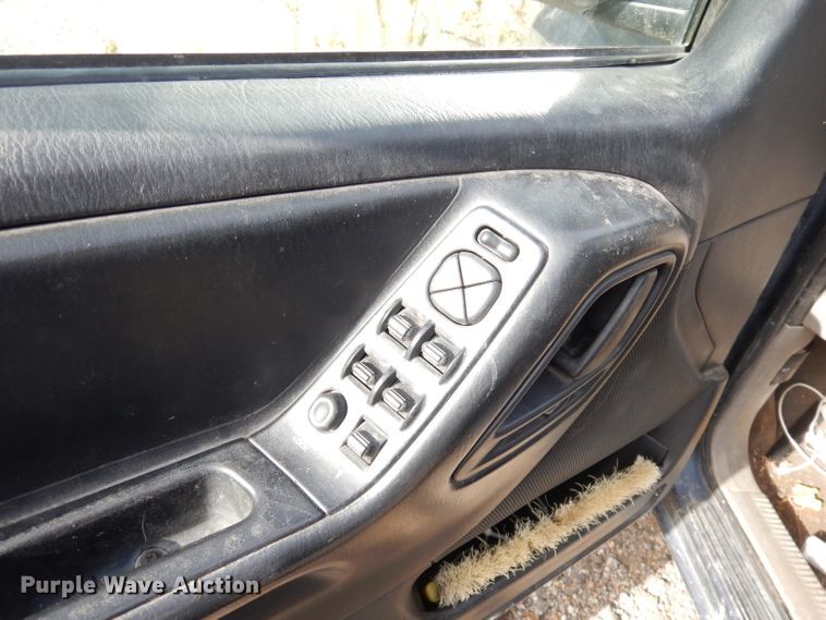 image for item DG0912 2004 Jeep Grand Cherokee  SUV