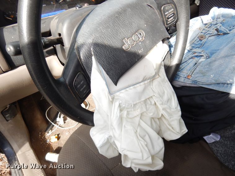 image for item DG0912 2004 Jeep Grand Cherokee  SUV