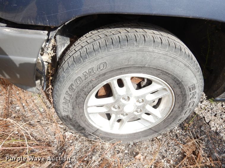 image for item DG0912 2004 Jeep Grand Cherokee  SUV