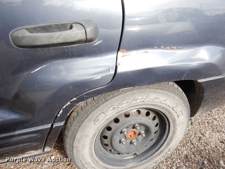 image for item DG0912 2004 Jeep Grand Cherokee  SUV