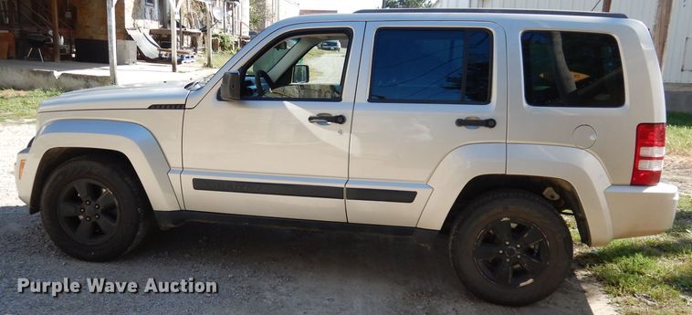 image for item DK2996 2008 Jeep Liberty  SUV