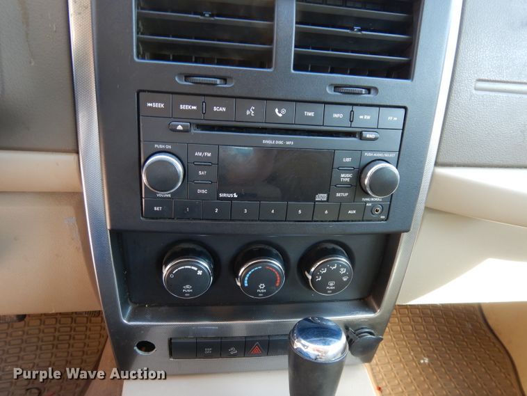 image for item DK2996 2008 Jeep Liberty  SUV