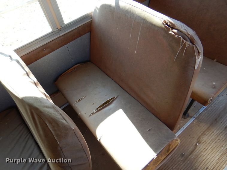 image for item DK8238 1990 Ford B700  school bus