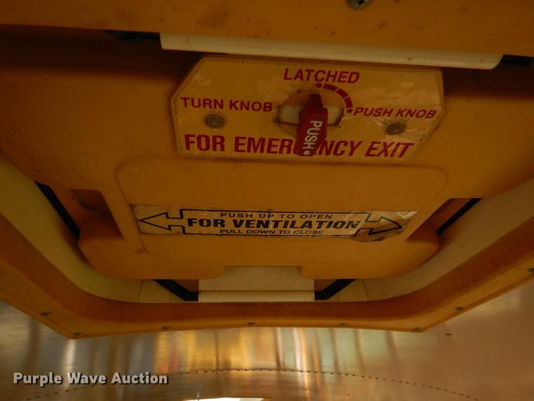 image for item DK8238 1990 Ford B700  school bus