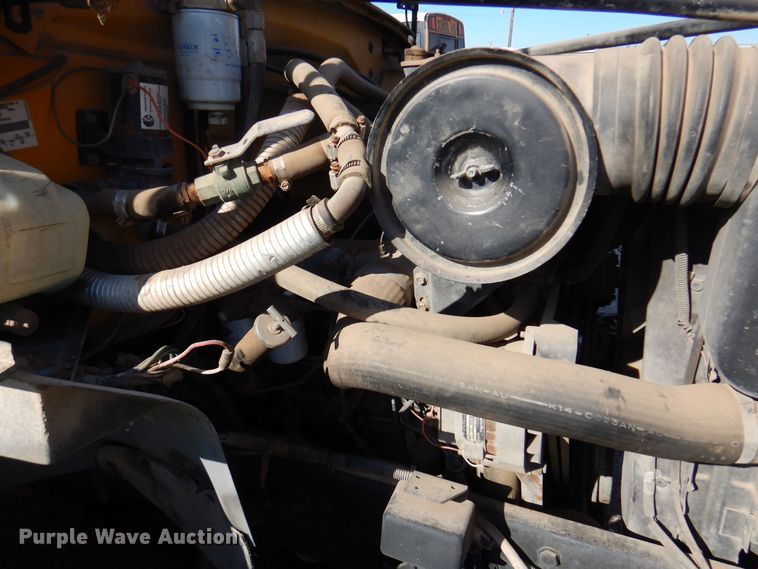 image for item DK8238 1990 Ford B700  school bus