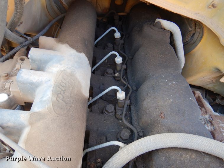 image for item DK8238 1990 Ford B700  school bus