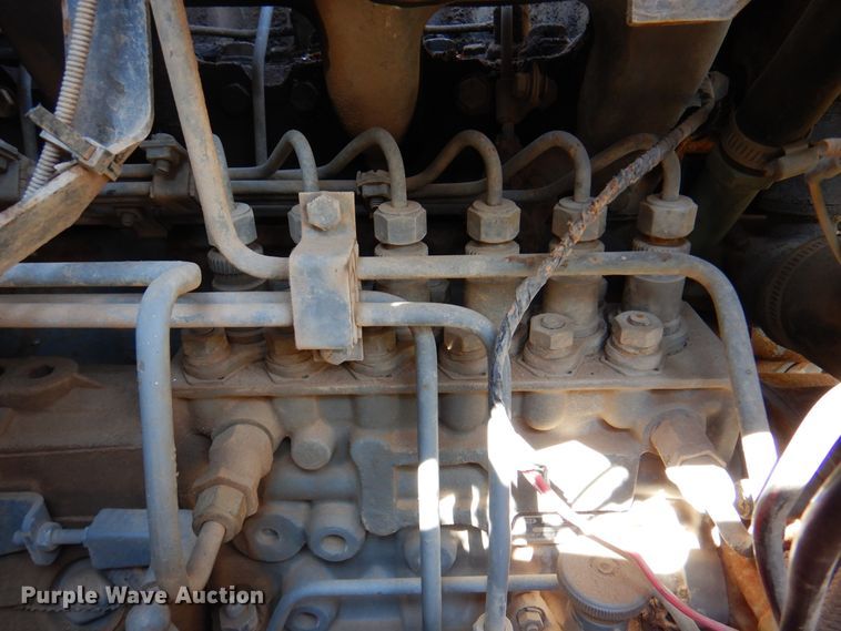 image for item DK8238 1990 Ford B700  school bus