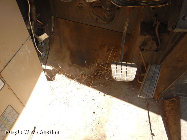 image for item DK8239 1995 Chevrolet Bluebird  school bus