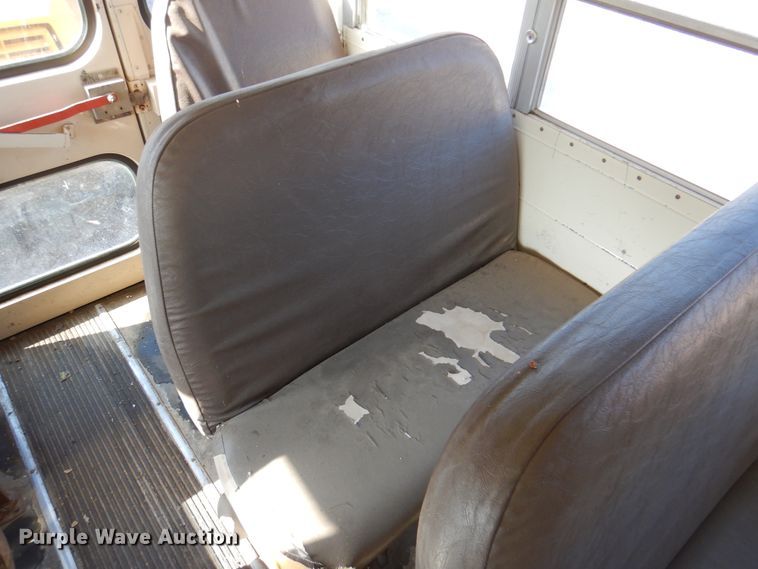 image for item DK8239 1995 Chevrolet Bluebird  school bus