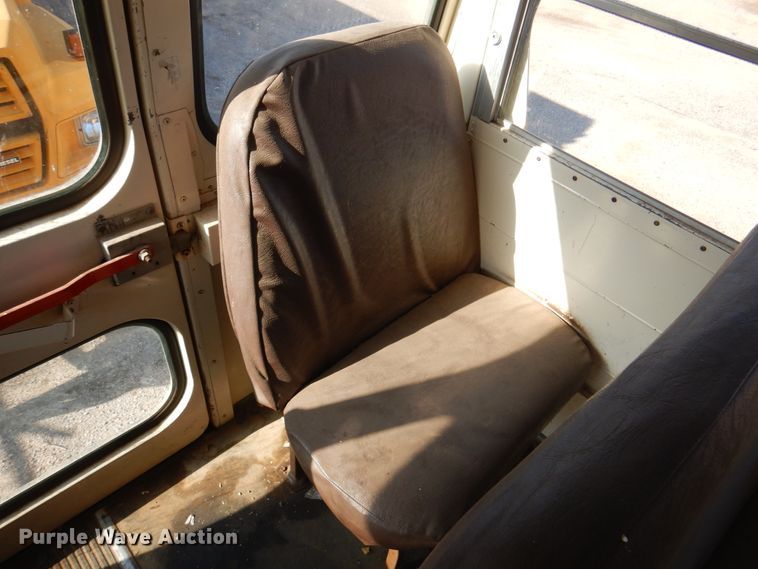 image for item DK8239 1995 Chevrolet Bluebird  school bus