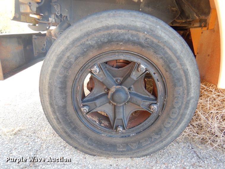 image for item DK8239 1995 Chevrolet Bluebird  school bus