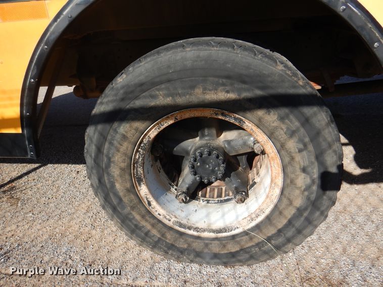 image for item DK8239 1995 Chevrolet Bluebird  school bus