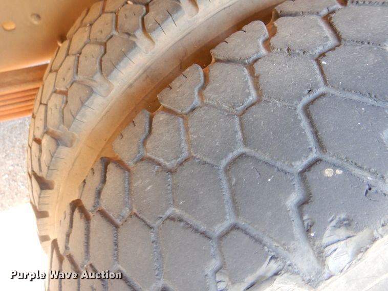 image for item DK8239 1995 Chevrolet Bluebird  school bus