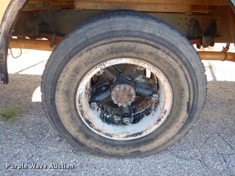 image for item DK8239 1995 Chevrolet Bluebird  school bus