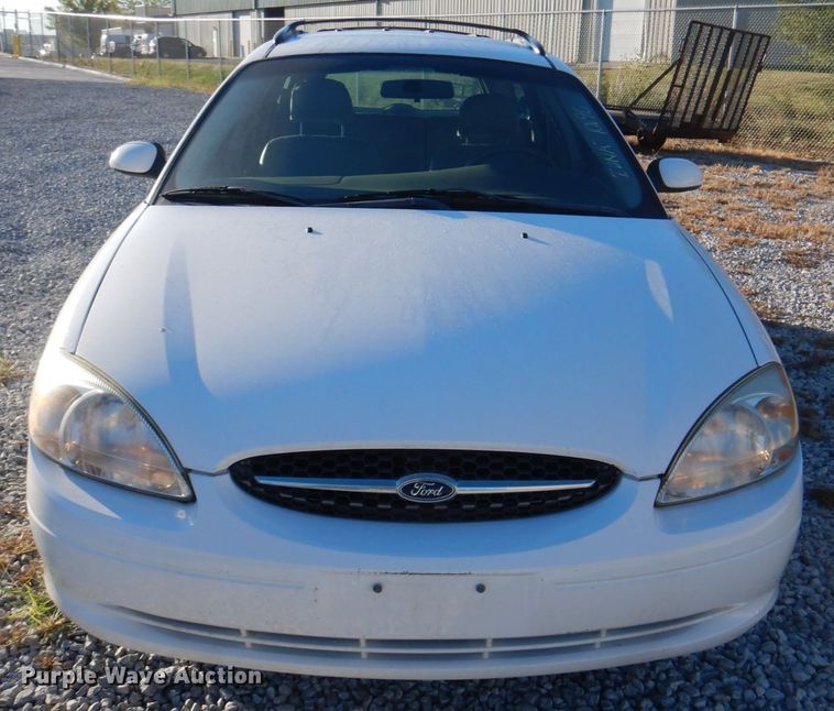 image for item DL0146 2002 Ford Taurus