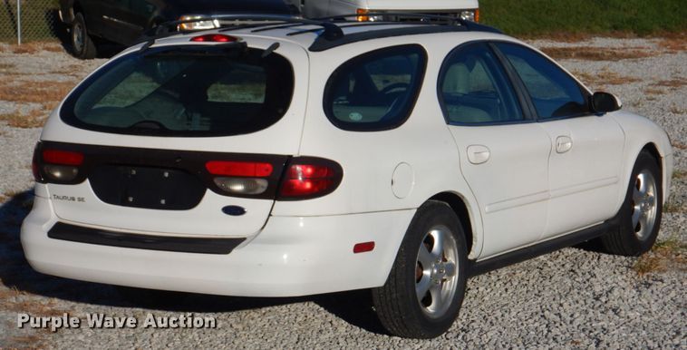 image for item DL0146 2002 Ford Taurus
