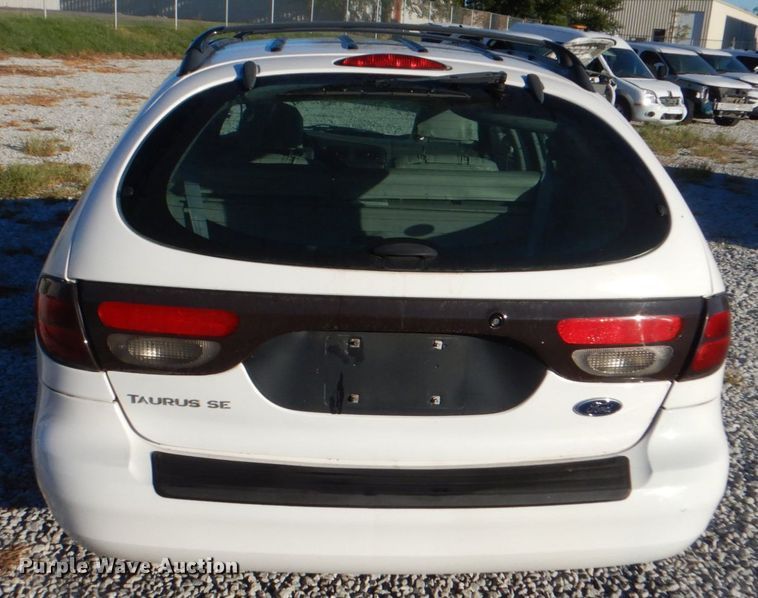 image for item DL0146 2002 Ford Taurus