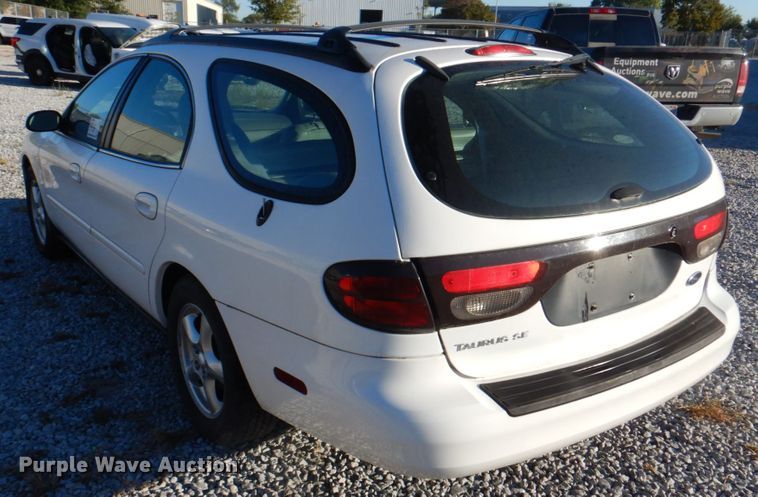 image for item DL0146 2002 Ford Taurus