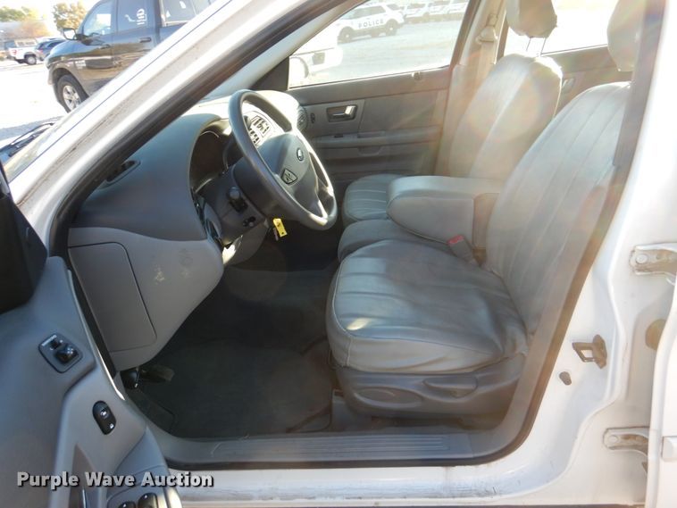 image for item DL0146 2002 Ford Taurus