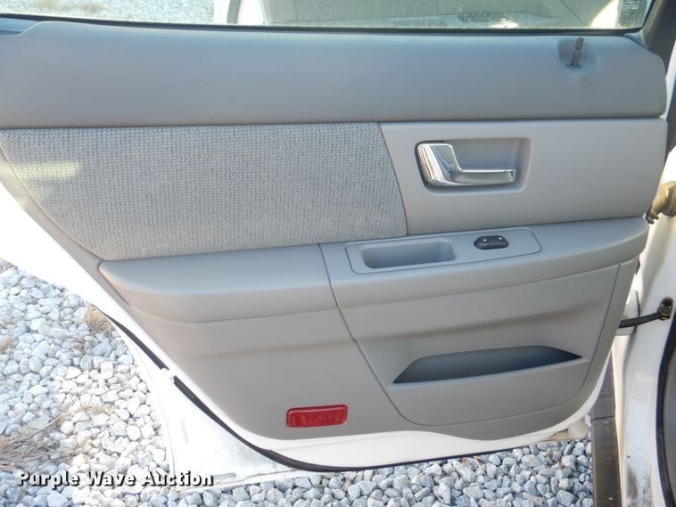 image for item DL0146 2002 Ford Taurus