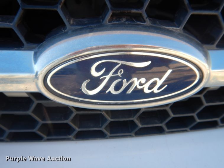 image for item DL0146 2002 Ford Taurus