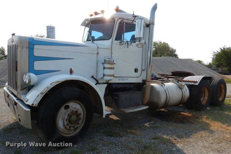 image for item DL0577 1979 Peterbilt 389-S19  semi truck