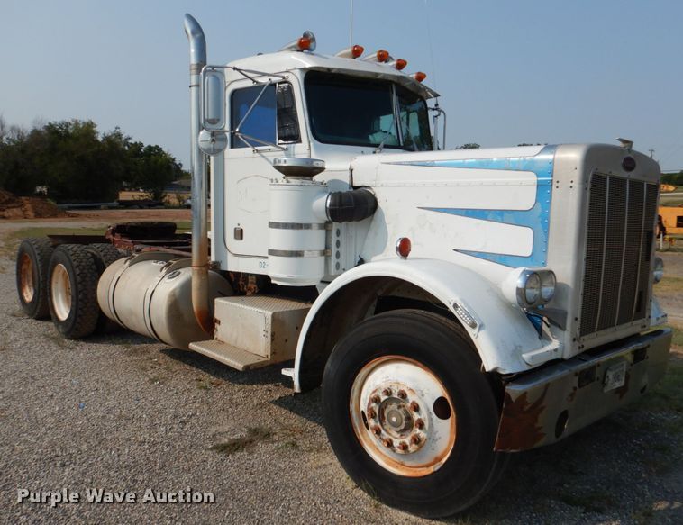 image for item DL0577 1979 Peterbilt 389-S19  semi truck