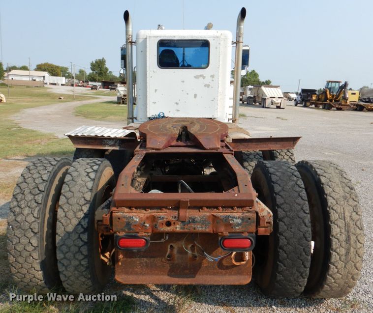 image for item DL0577 1979 Peterbilt 389-S19  semi truck