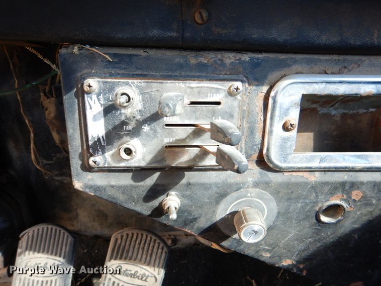 image for item DL0577 1979 Peterbilt 389-S19  semi truck