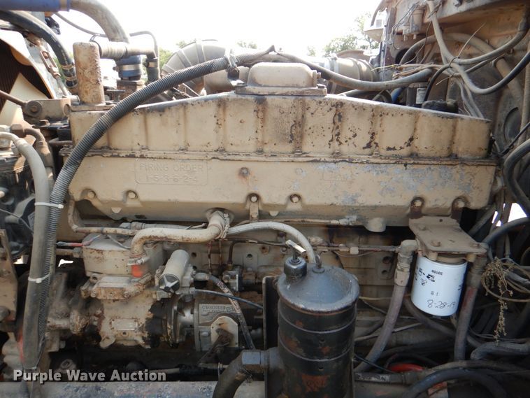 image for item DL0577 1979 Peterbilt 389-S19  semi truck