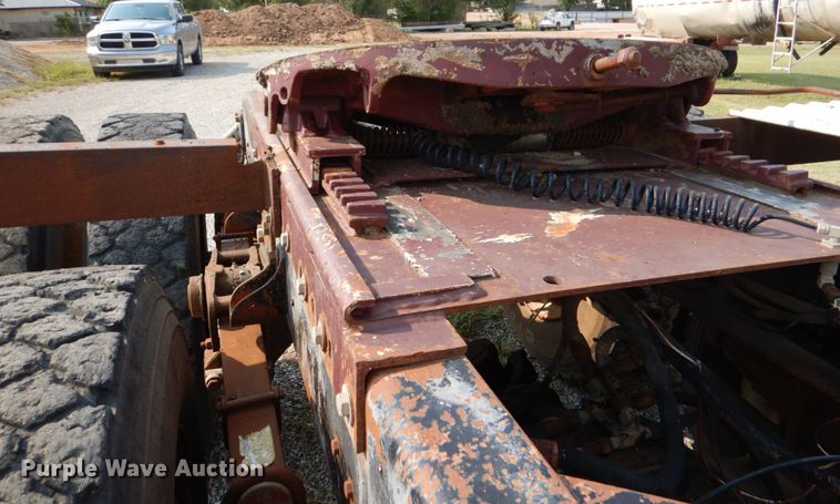 image for item DL0577 1979 Peterbilt 389-S19  semi truck