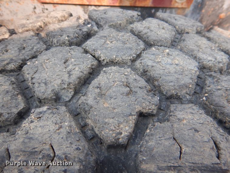 image for item DL0577 1979 Peterbilt 389-S19  semi truck