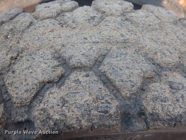 image for item DL0577 1979 Peterbilt 389-S19  semi truck