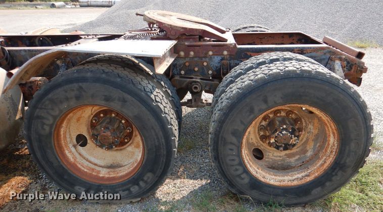 image for item DL0577 1979 Peterbilt 389-S19  semi truck