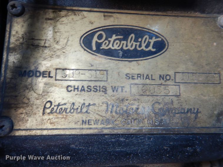 image for item DL0577 1979 Peterbilt 389-S19  semi truck