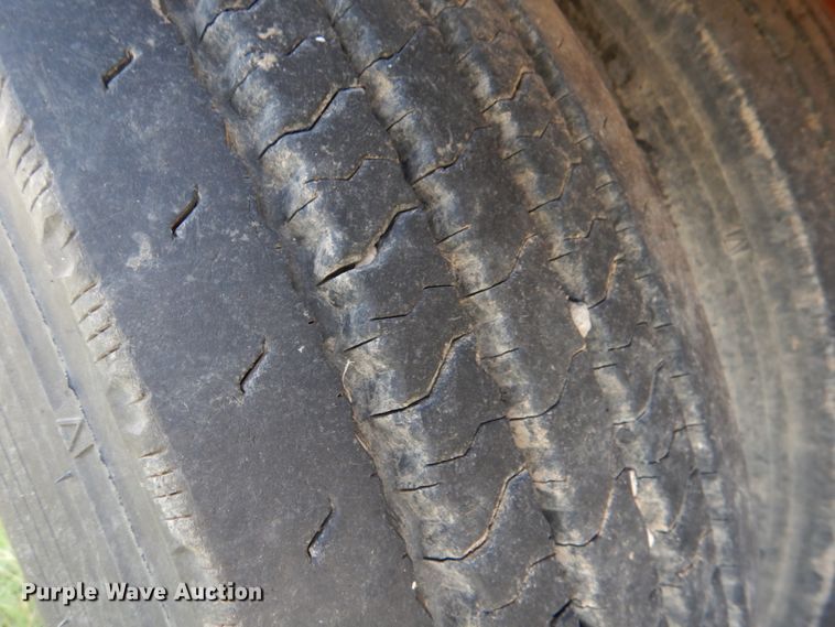 image for item DL0578 1984 Fruehauf TA4-52-R  tank trailer