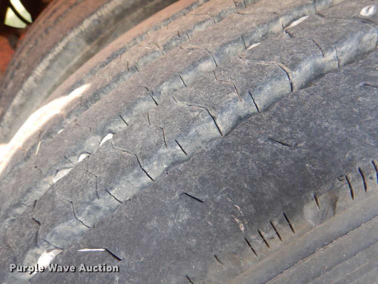 image for item DL0578 1984 Fruehauf TA4-52-R  tank trailer