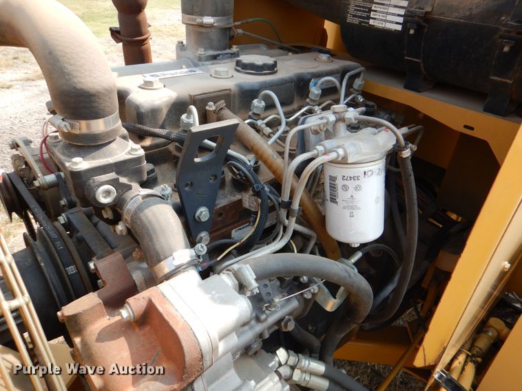 image for item DL0579 2001 Vermeer BC1250A  wood chipper