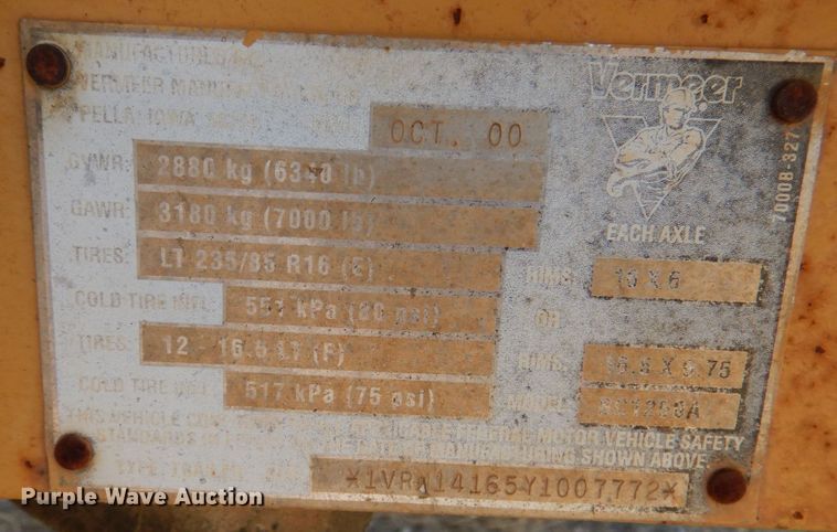 image for item DL0579 2001 Vermeer BC1250A  wood chipper